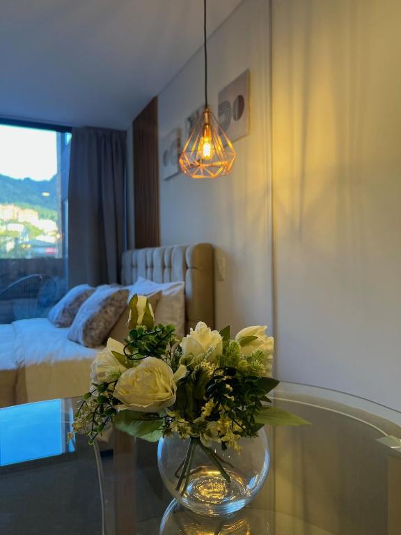 AREZZO 120 cerca Clinica Santa Fe, Balcon Privado - 4