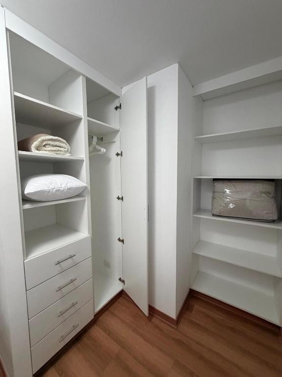 Centric, modern, new 2 bedroom, 4 beds, 2 bath, ocean view - 2