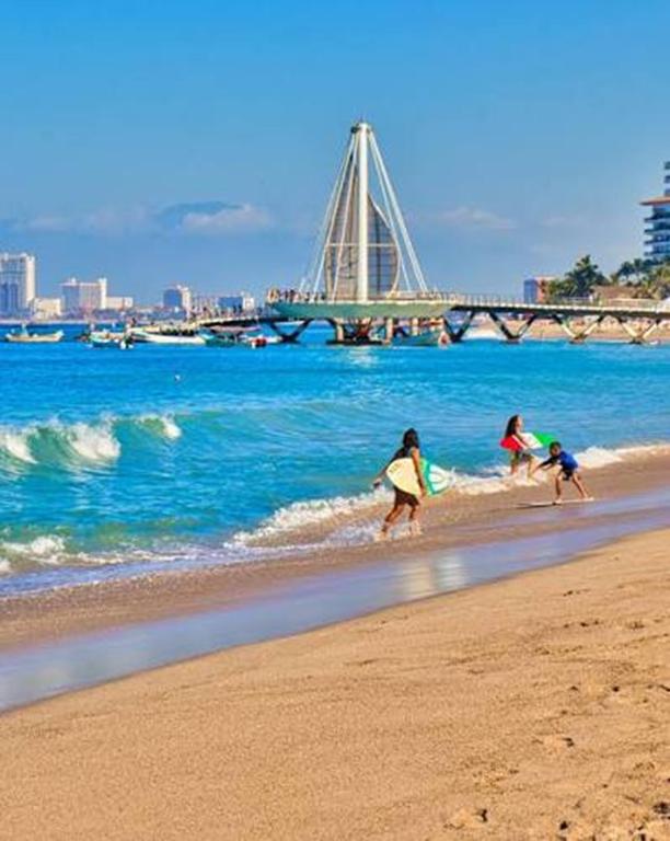 Emperador Vallarta Beachfront Hotel and Suites - 5