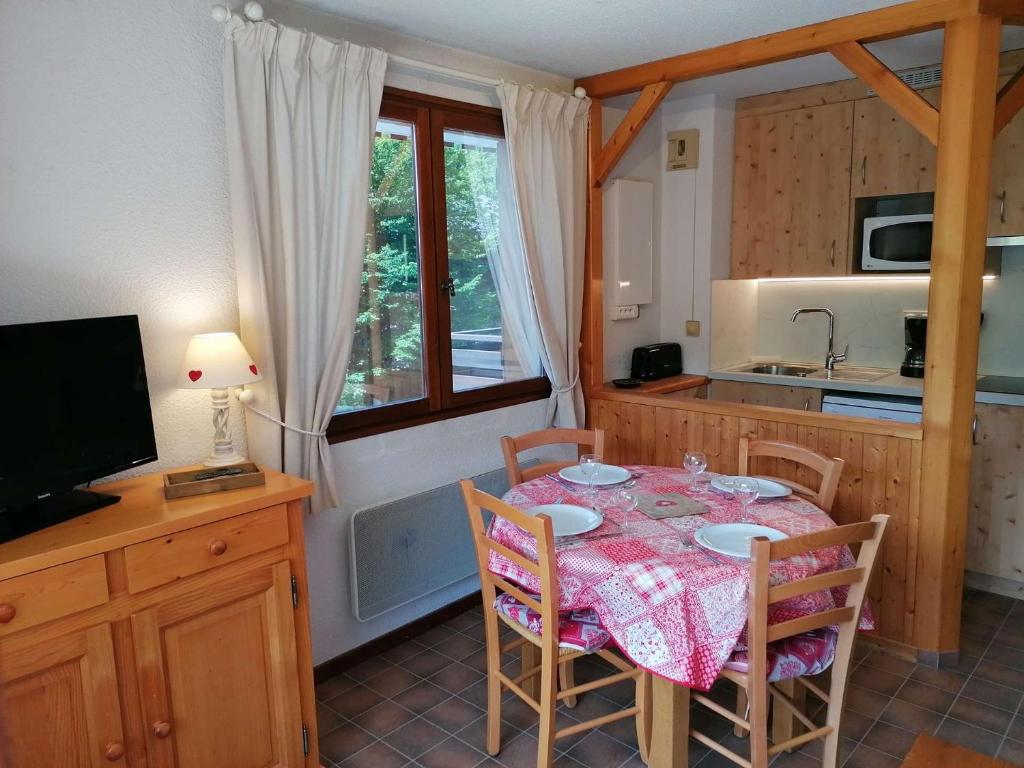 Appartement 2 pièces cabine - Vue sur les montagnes - 5 couchages - LE CHINAILLON - CH060-006 - 4