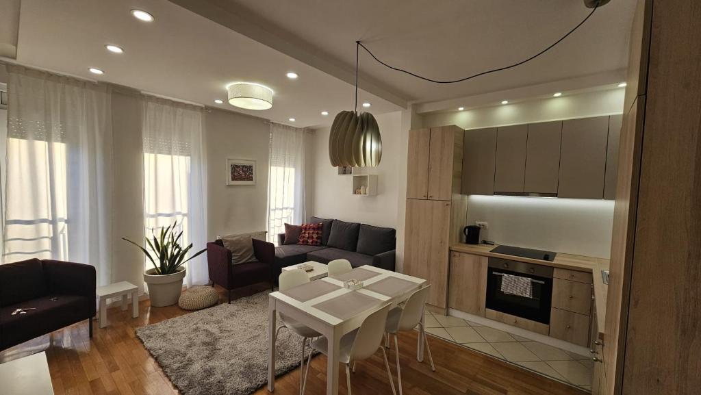 EUROPE 1 Apartment - 1