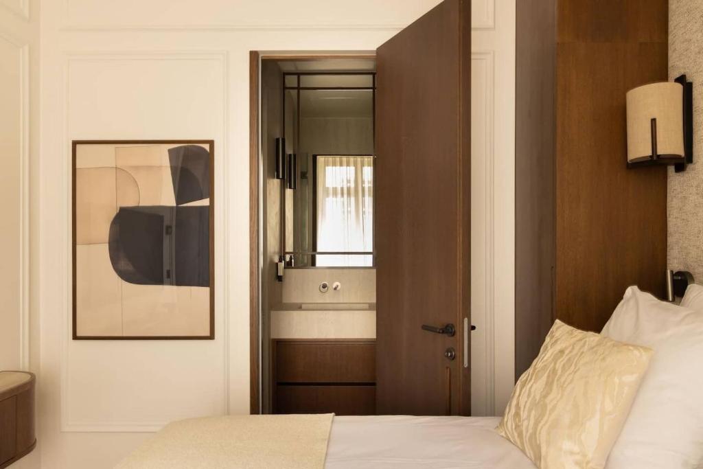 Louvre Palace Apartments - 3