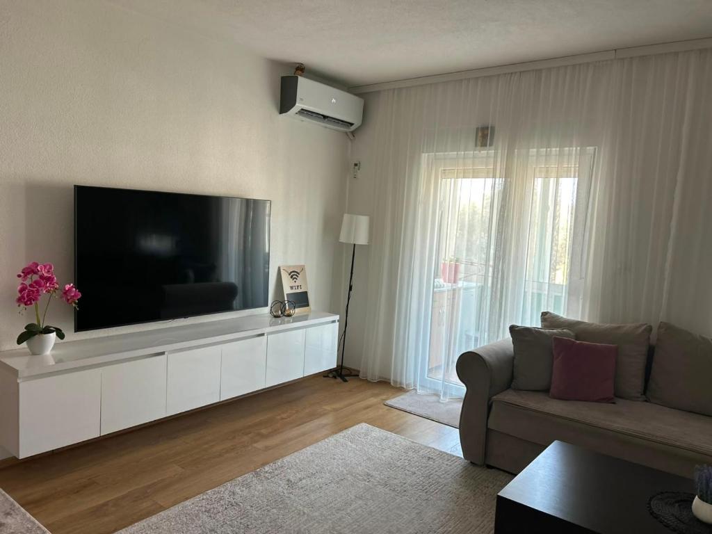 Lina Apartment - 2