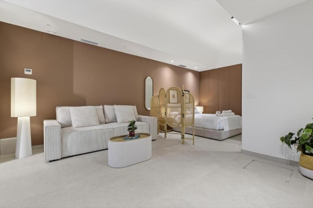 Apartmentos Torrijiano Puerta de la Macarena - 2