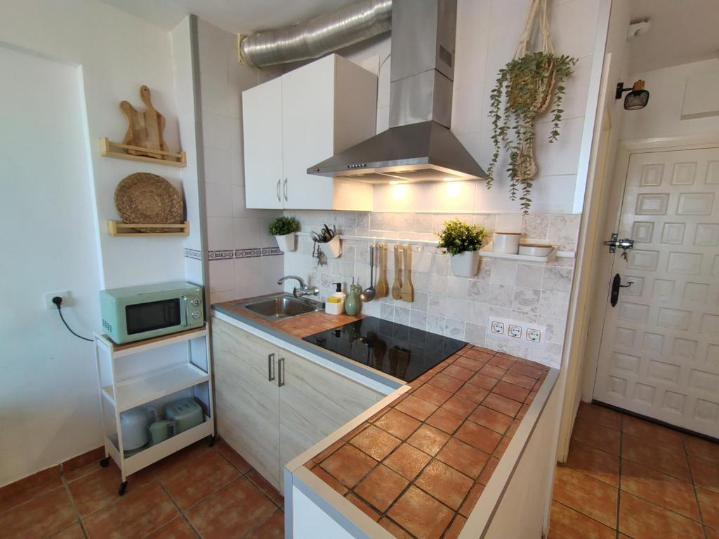 Cozy Studio in Heart of Nueva Andalucía - Pass the Keys - 4