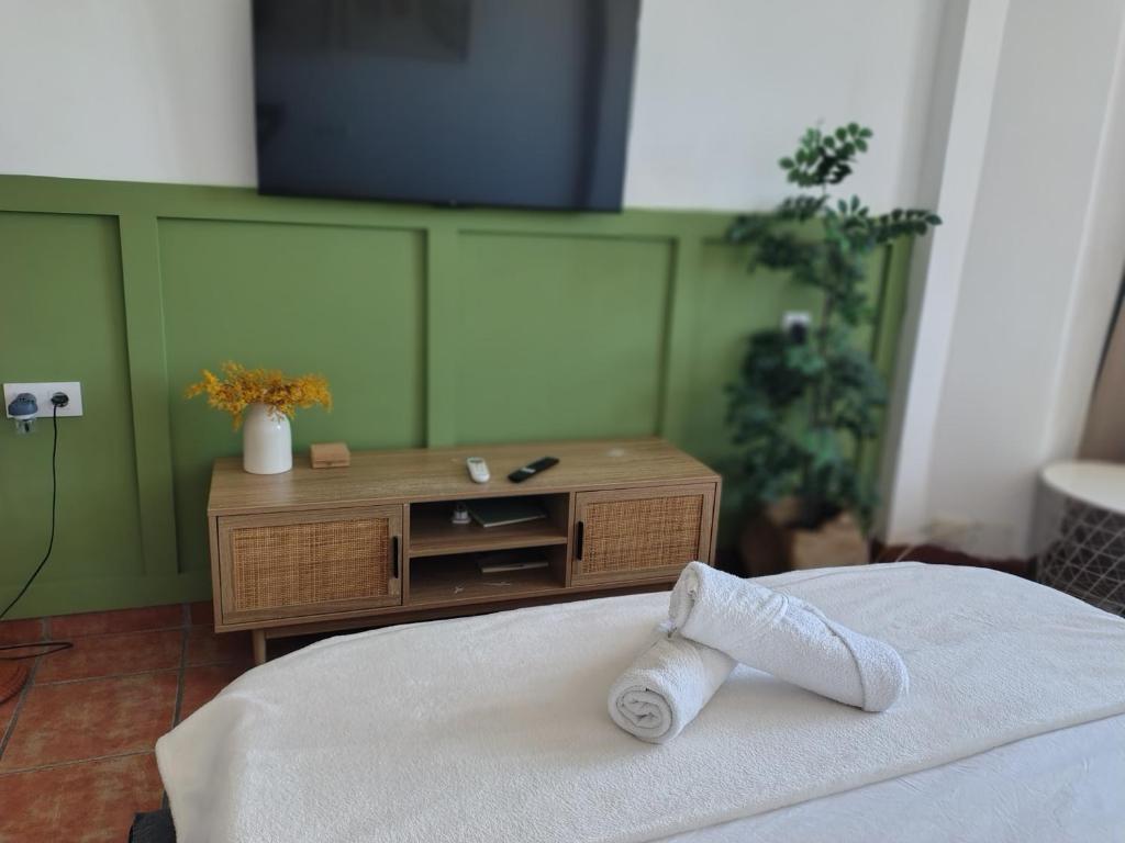 Cozy Studio in Heart of Nueva Andalucía - Pass the Keys - 2