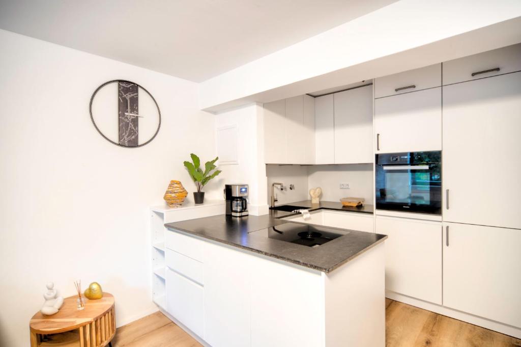 Spacious Apartment Balcony Parking 2 Min to Oktoberfest - 4