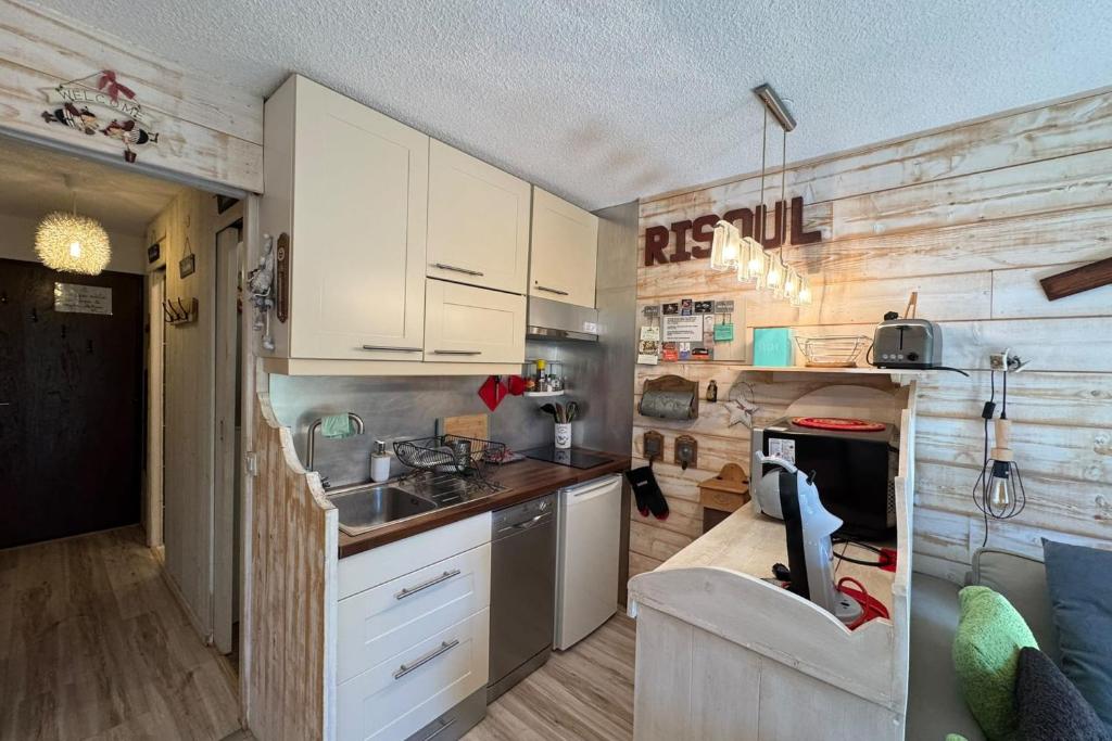 Studio rénové 5 pers - avec balcon - Les Clématites - Risoul 1850 - 2