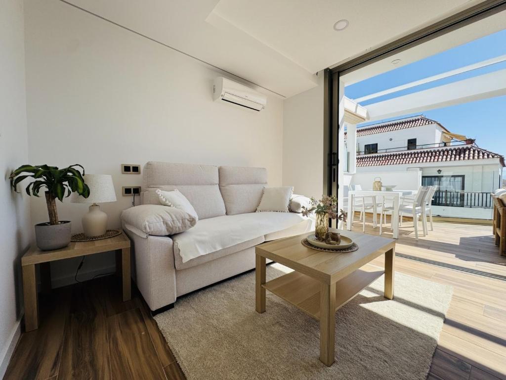 Blue Square Residence - 5