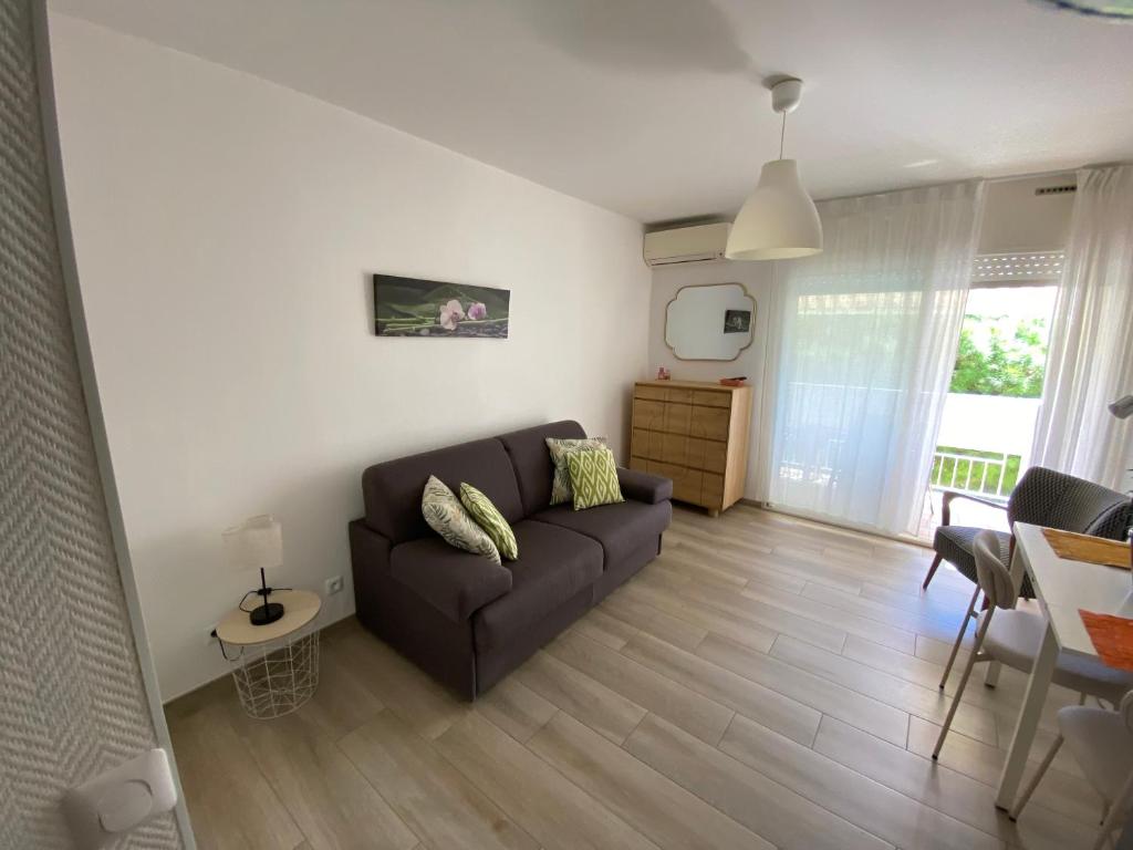 Studio coquet avec balcon vue sur Mont St Clair- Sète, avec climatisation, Très proche des Thermes - 3