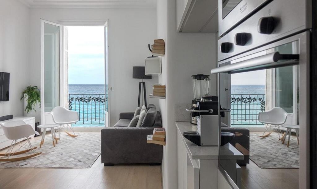 Les Hirondelles, 3-room apartment with magnificent sea view - 1