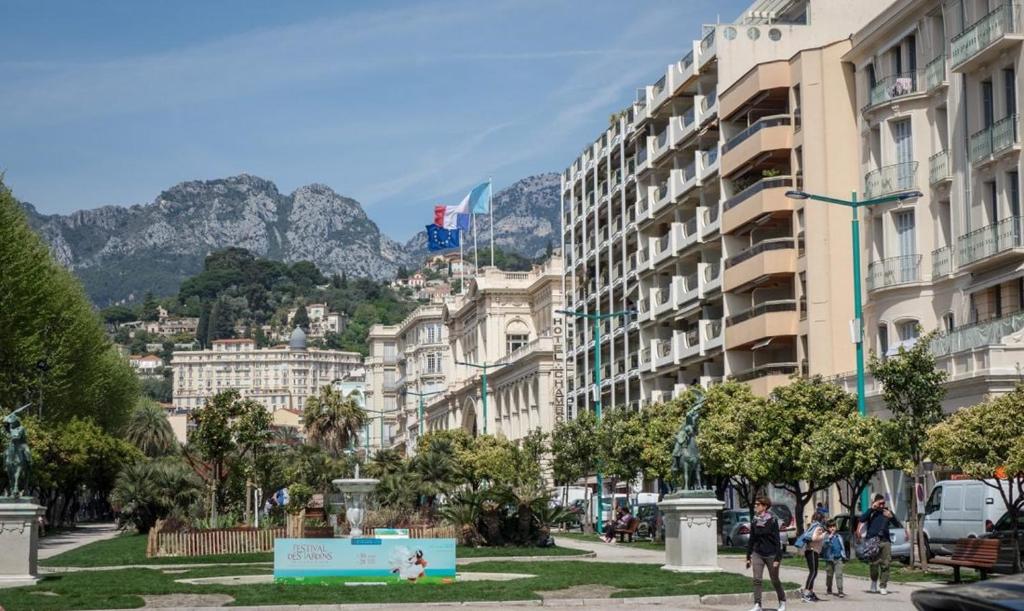 Les Hirondelles, 3-room apartment with magnificent sea view - 2