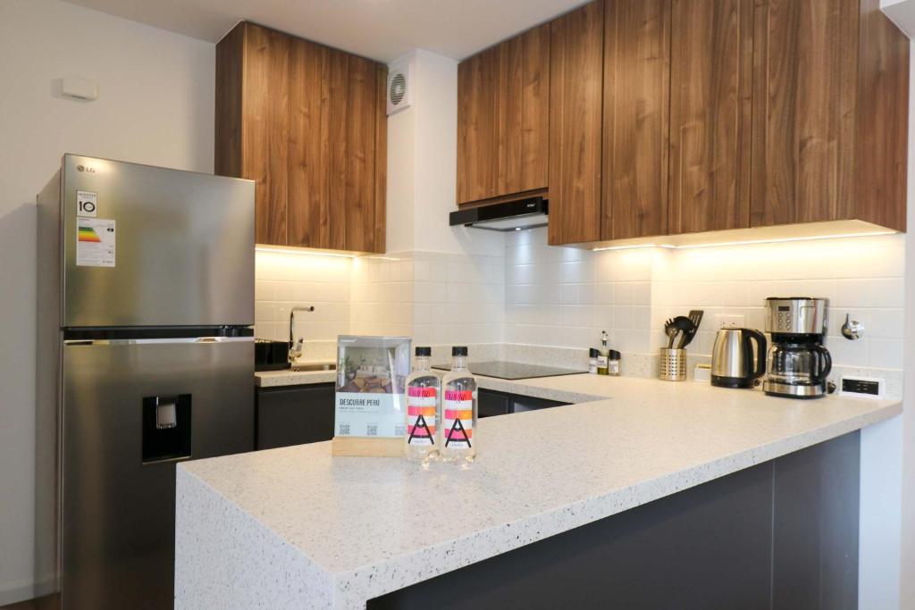 Prime 2BR with Balcony in Miraflores - 3