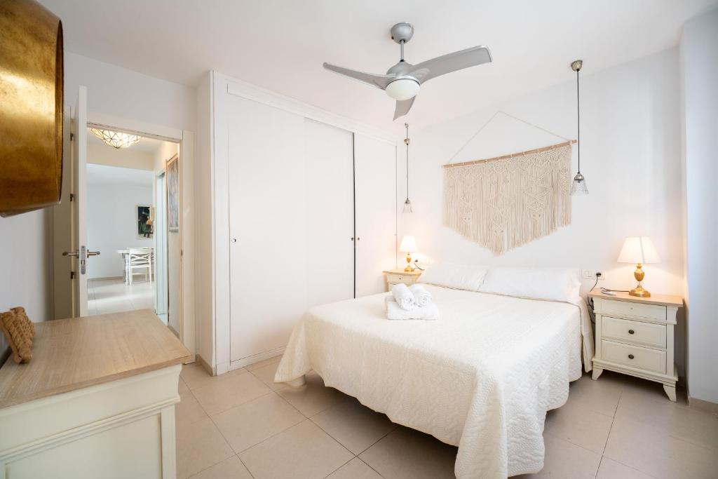 Apartamento en Centro con dos baños y parking - 1