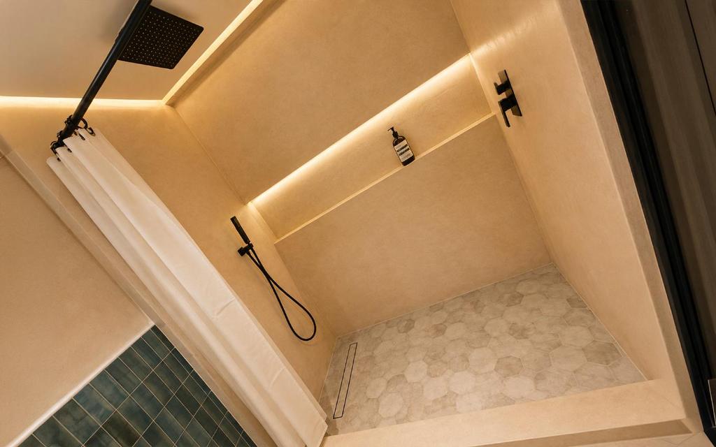 King Bed Luxury Waterfront in Playas with AC - 3