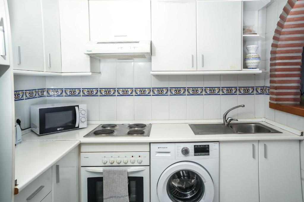 Bright apartment near swimming pool and golf course - 3