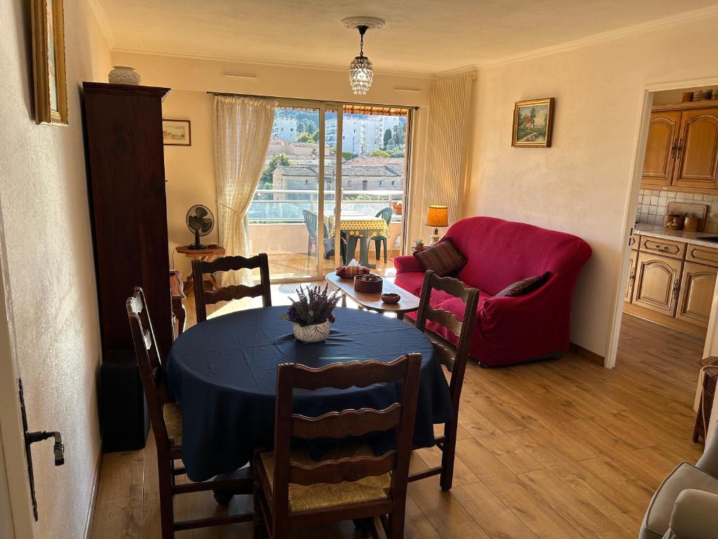 Sunny Balcony Apartment in Vallauris Near Cannes & Antibes - 5