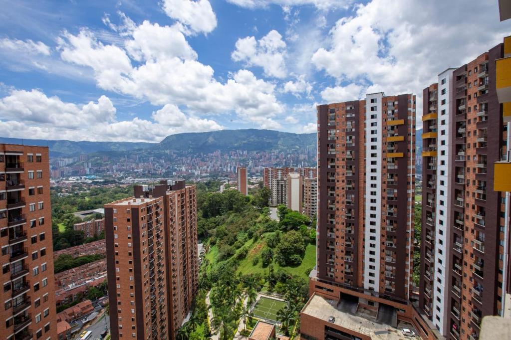 Medellín view loft vista City Pool gym - 1