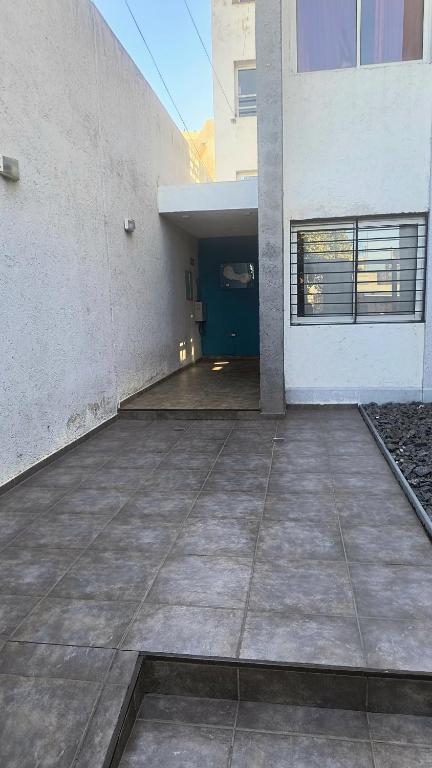 Zona Hospitales en Córdoba Dpto Temporario En Planta baja con Rampa para Sillas de Ruedas - 3
