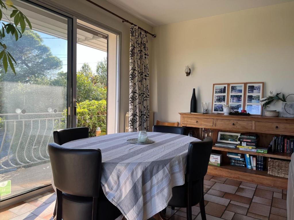 Spacious Villa Retreat in Carcassonne - 2
