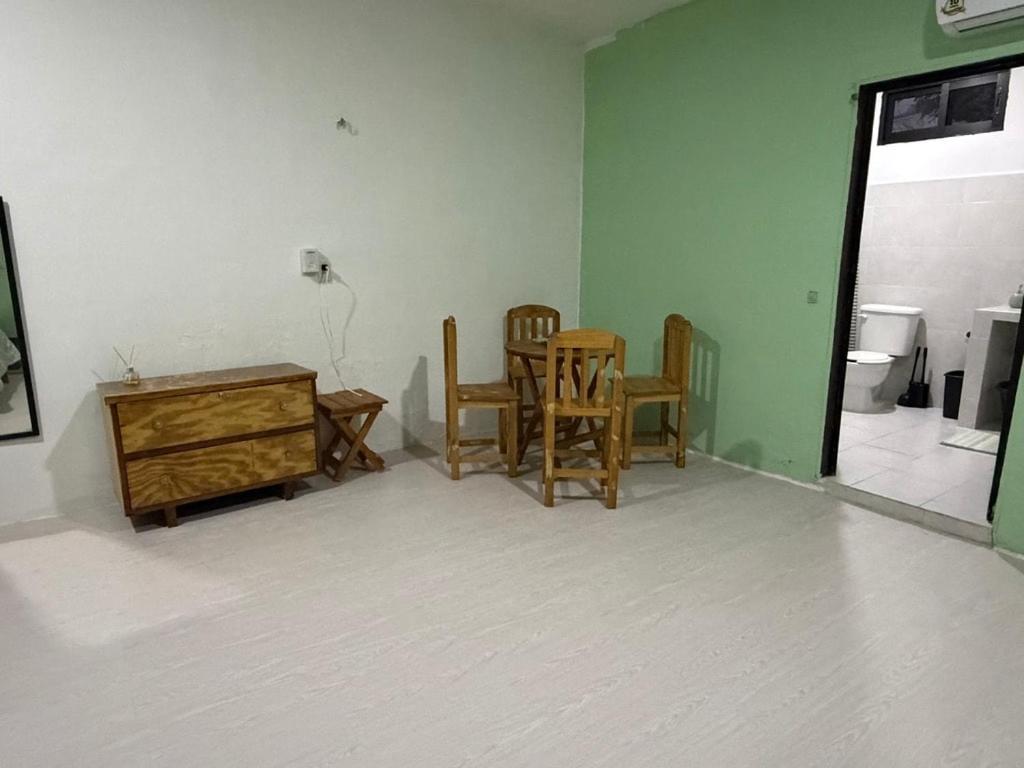 Cuarto con AC para 4 personas cerca de la laguna Bacalar - 2