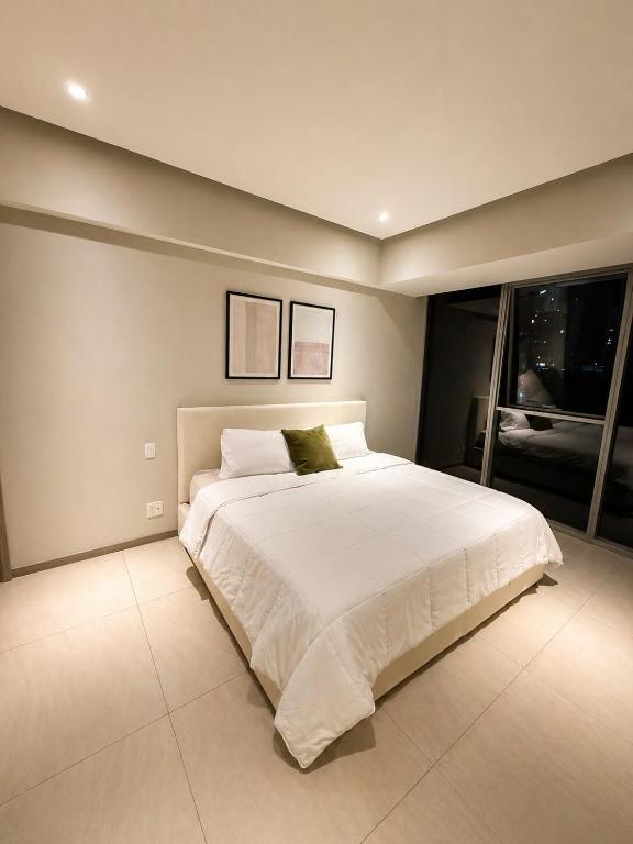 Modern Luxury Apartment Near Andares - 3