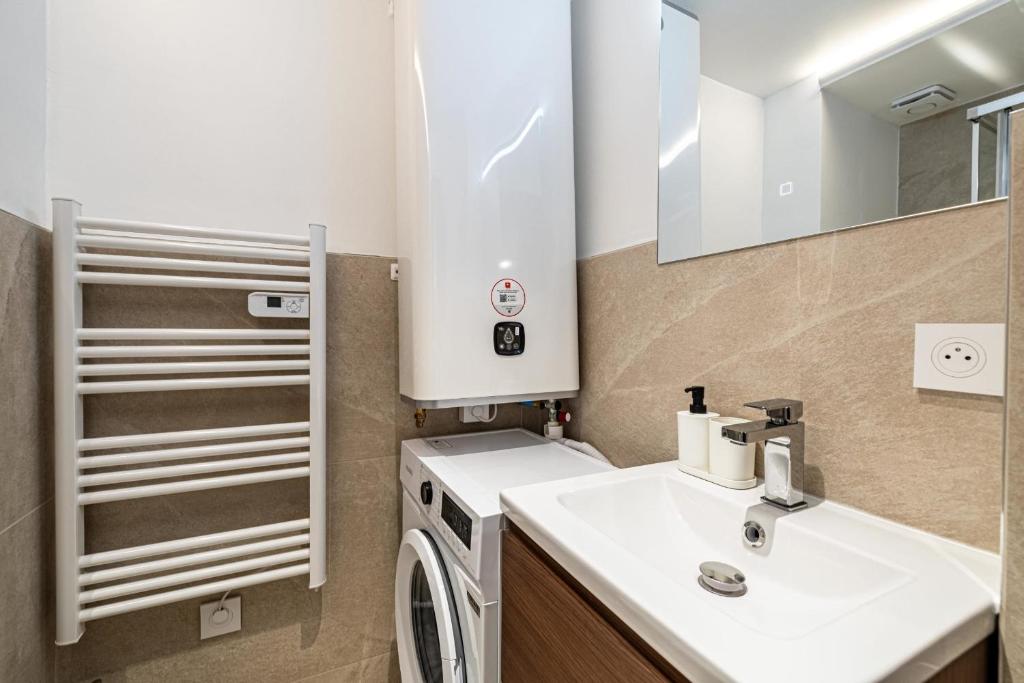 3 MAUB - Renovated 1 bedroom behind Martinez 50m Croisette - 4
