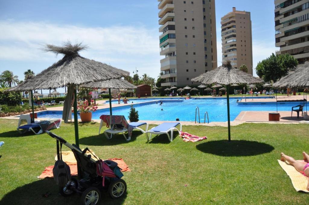 Playamar by the beach - Pool - Parking - 4