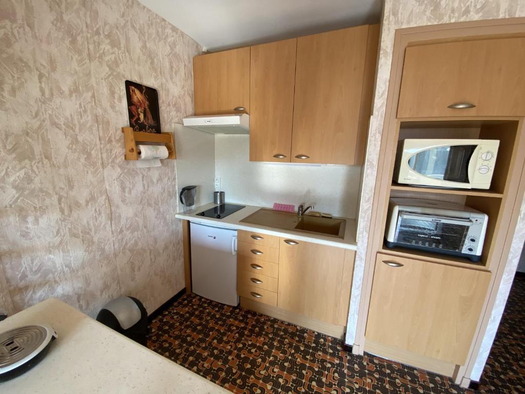 Studio cabine 4 personnes à 300m plage avec parking - 3