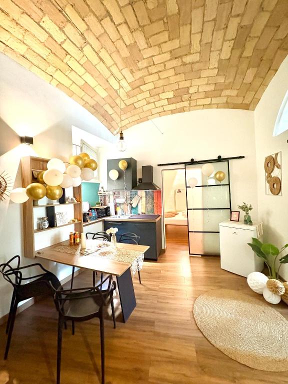 NEW Look8 Vatican Home - 2