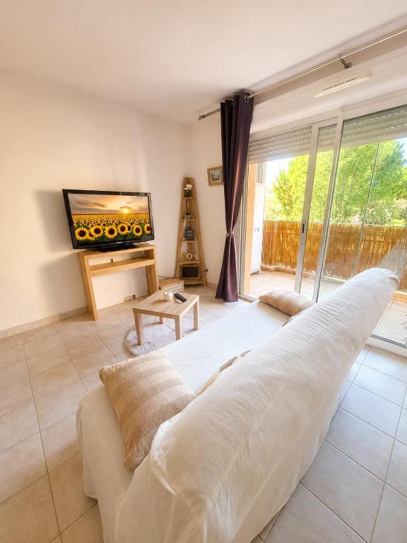 Les Tournesols, T2 avec balcon, parking, Cité à 8 min - 4