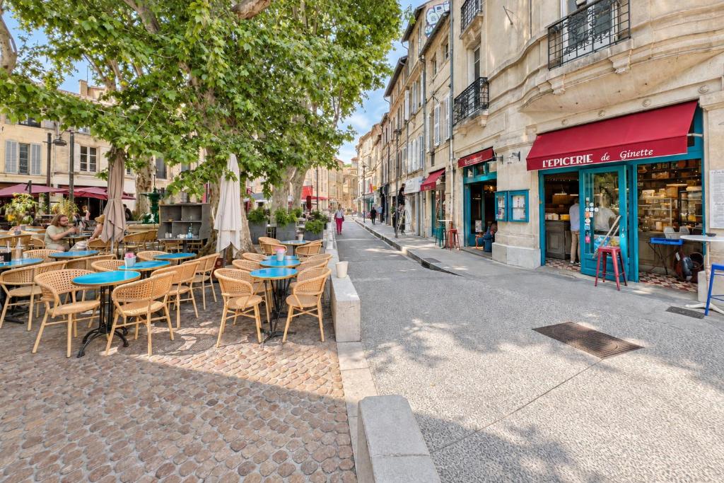 STUDIO - 50m de la place des Corps Saints - 3