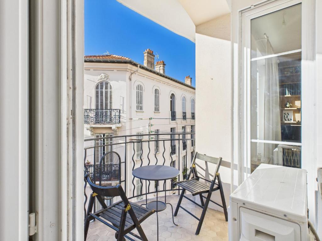 LE BOURGEOIS avec balcon, somptueux et lumineux, idéalement situé - 4