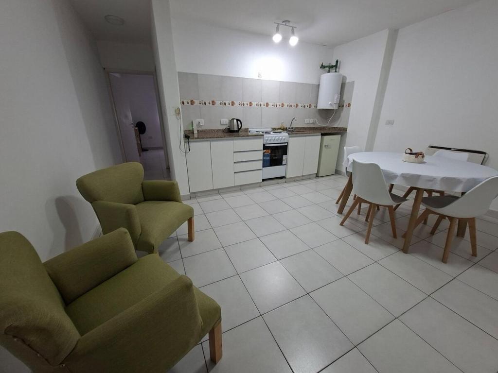 Apartment - Free private parking - Self check-in - 4