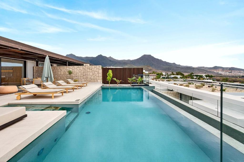 Elegant Villa - 5