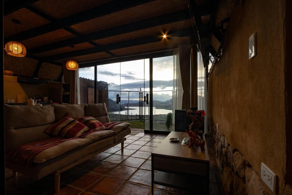 Cabin overlooking the Huaypo Lagoon in the Sacred Valley - 4