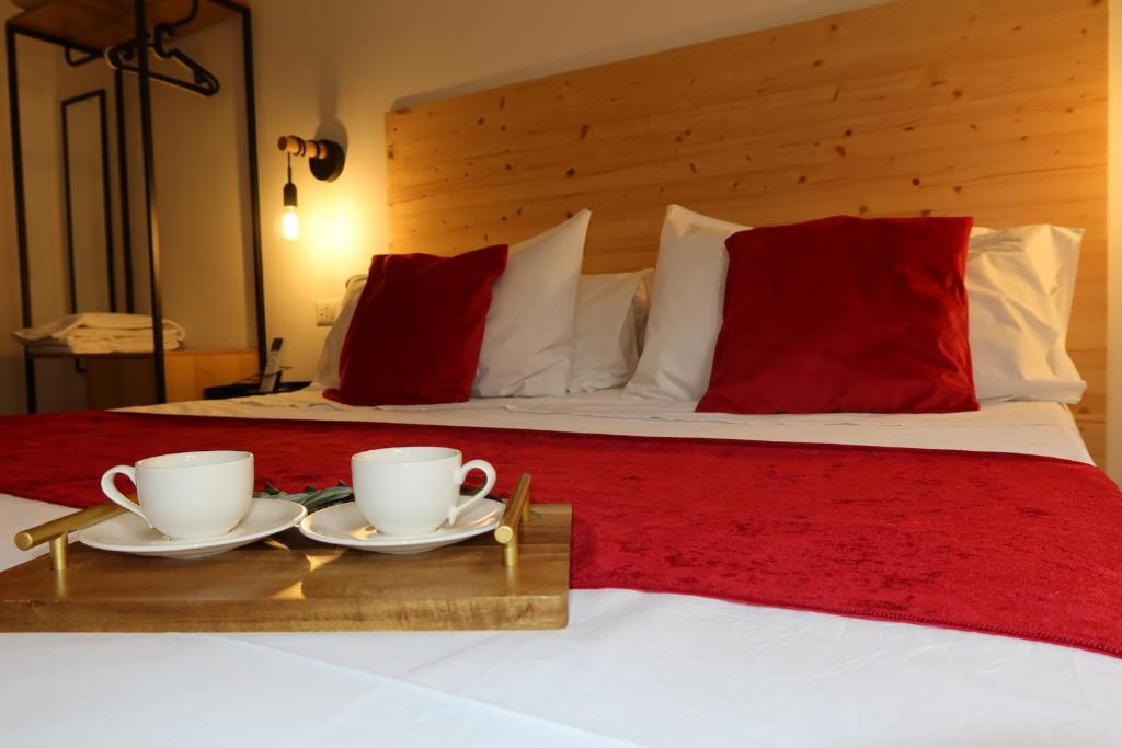 Neapolitan Suites - 1