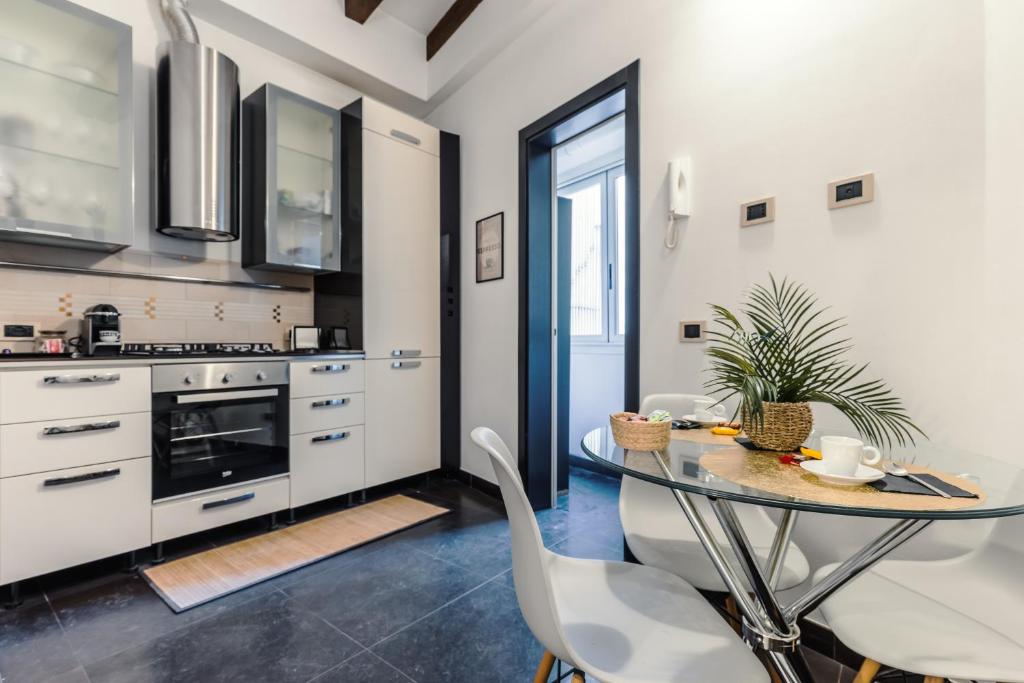 Gabriels Colosseum Luxury Apartment - 5
