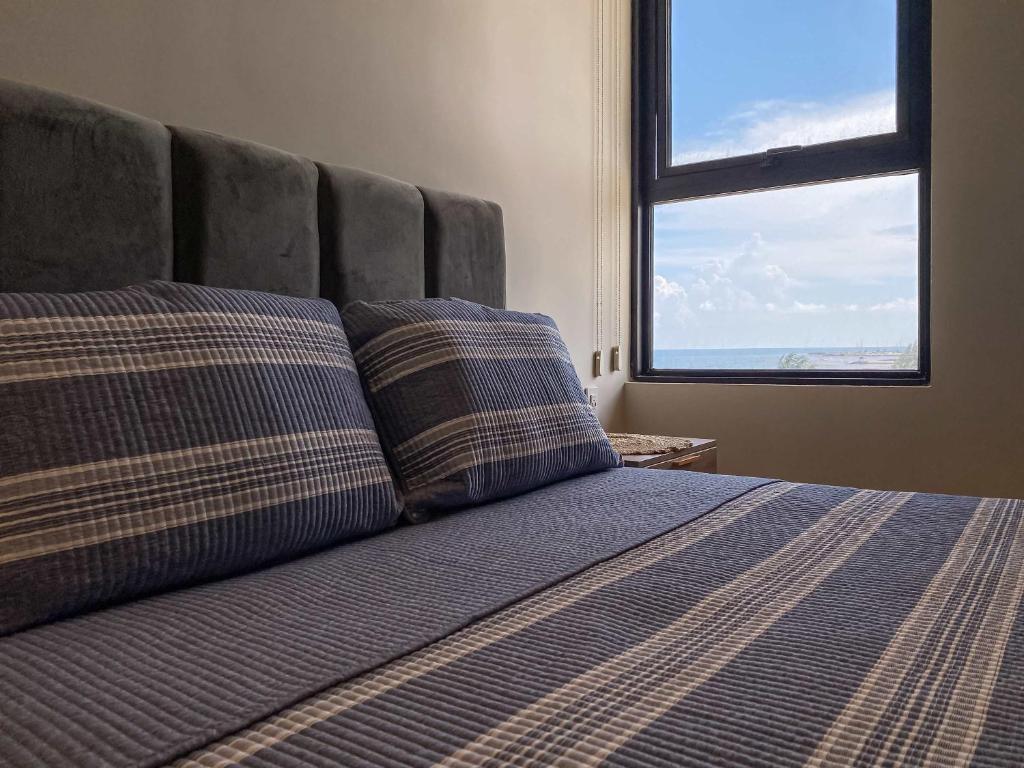 Luxury oceanfront apartment in Puerto Morelos - 2