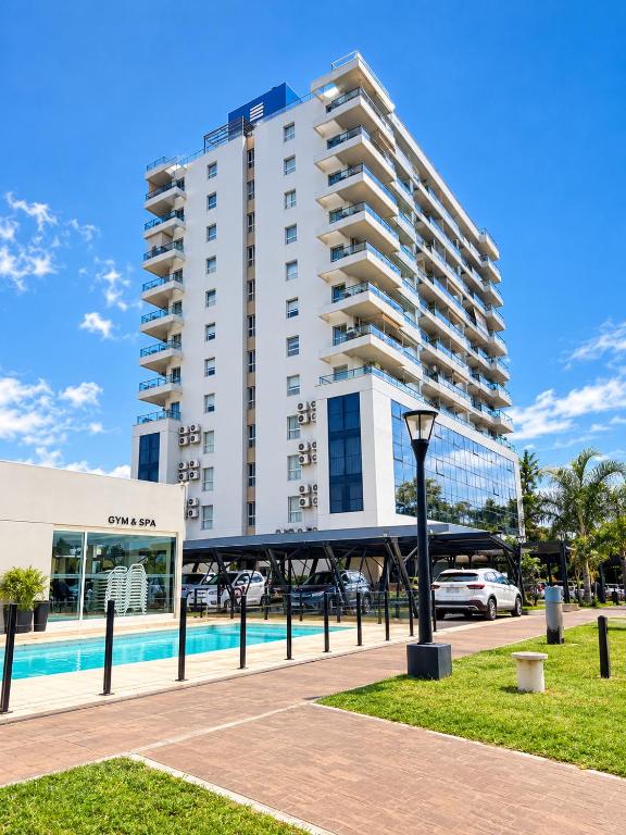 Puerto Amarras Hotel & Suites - 1