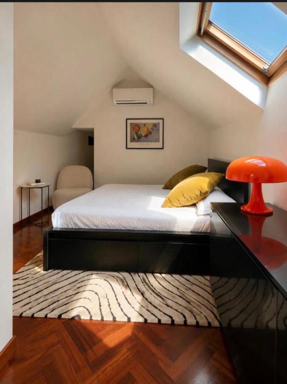 Chic duplex in milan center fashion district - 2