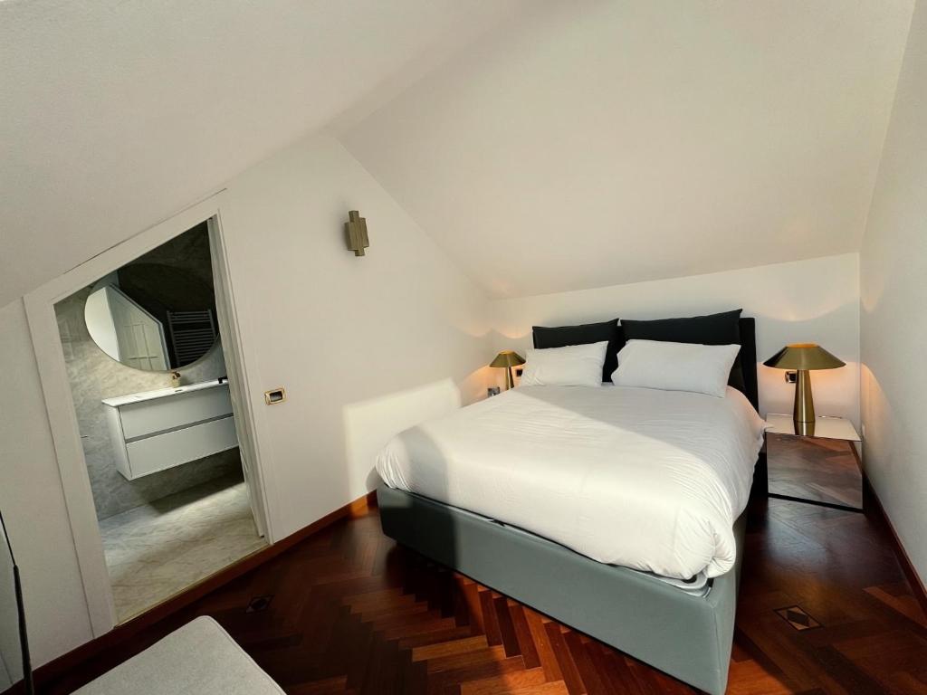 Chic duplex in milan center fashion district - 5