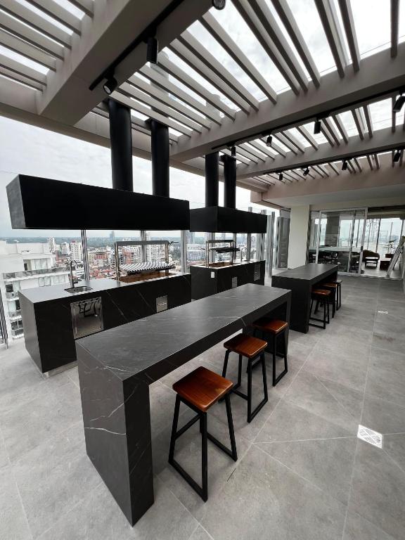 Luxury at Uptown Drei Prime Location - 4