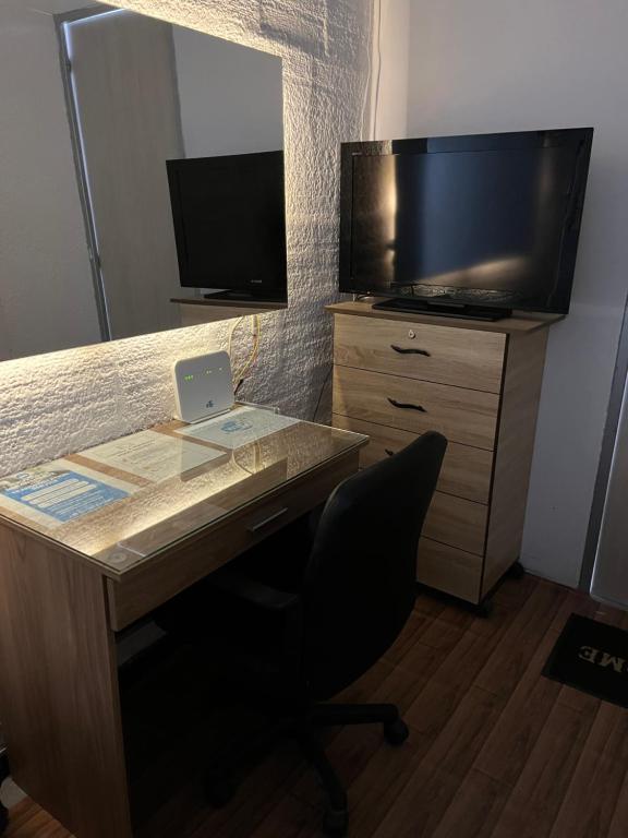 Habitación con baño privado cerca al aeropuerto! - 2