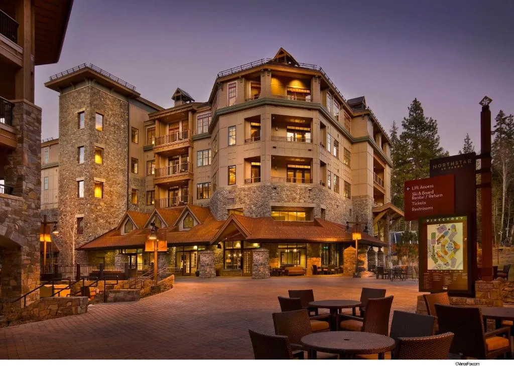 The Residences at One Village Place by Hyatt Vacation Club，位于特拉基的酒店