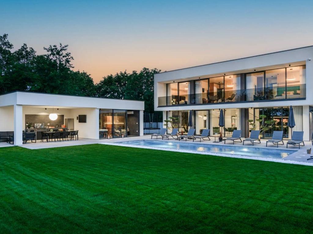 Villa Mary - 2