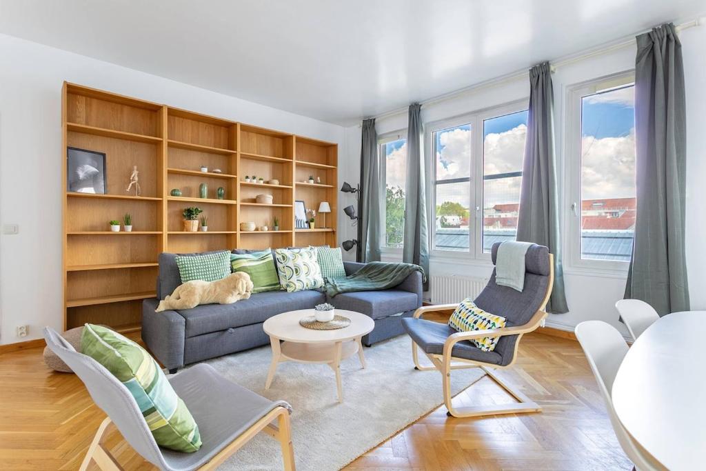 Parisian Flat, Large Terrace & Eiffel Tower View - 1