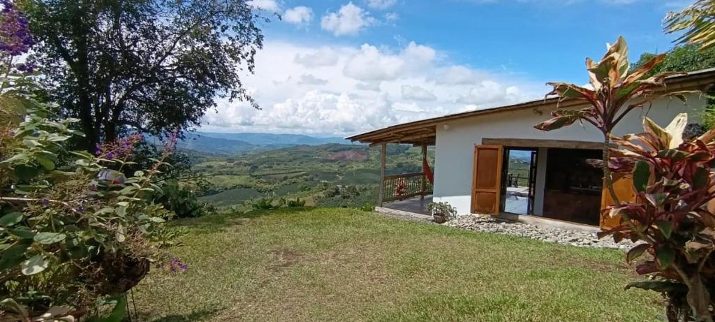 Chalet Lupe-Eje cafetero - 2