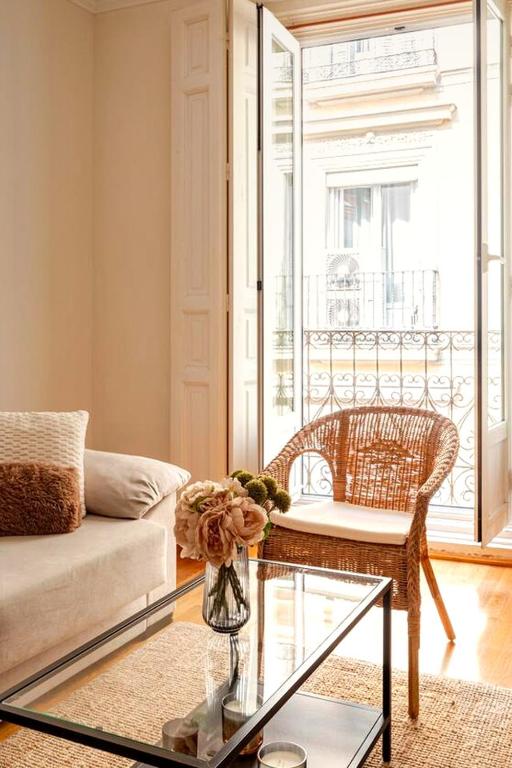 Boutique flat between Gran Via and Chueca central Madrid - 3