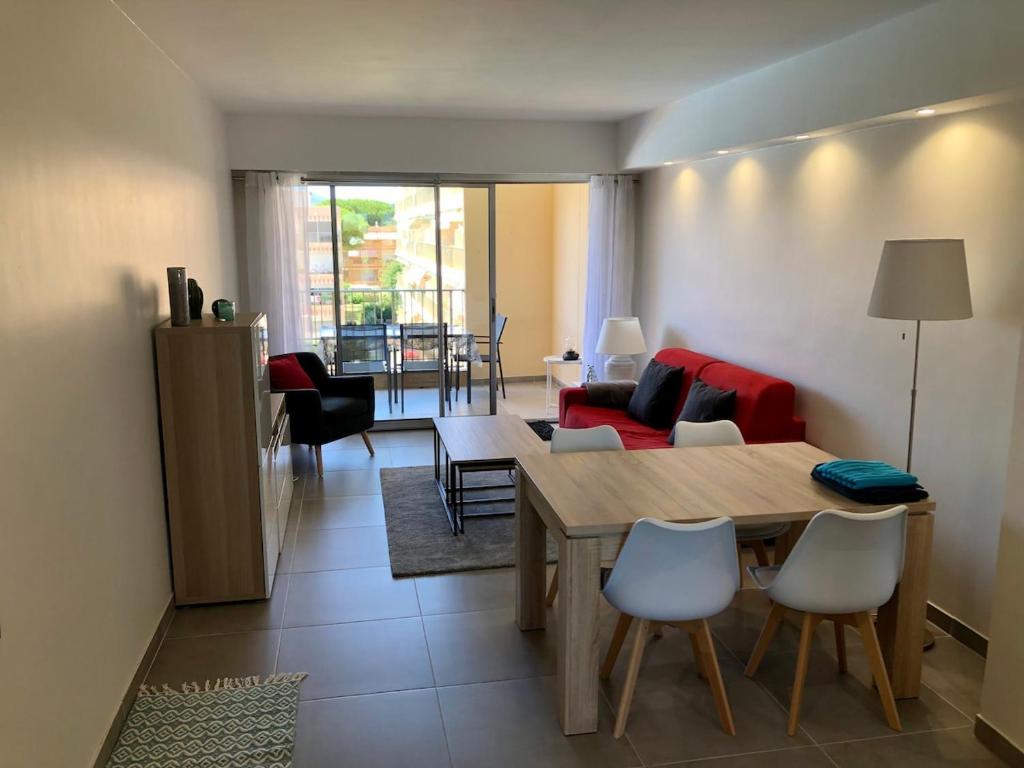 Appartement 2 chambres piscine parking - 2